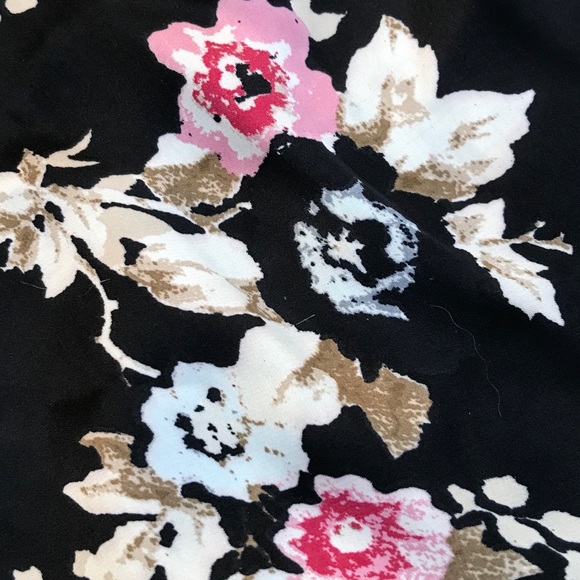 Maurice’s Winter 2018 Top - Picture 2 of 6